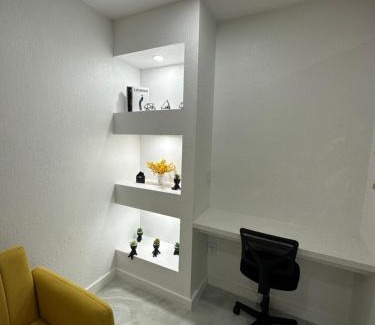 Westminister Apartment | Magnolias Suite