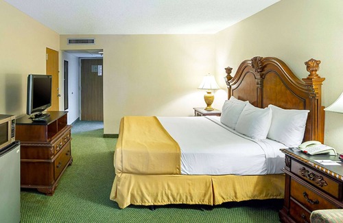 DeSoto Hotel | Magnuson Grand Desoto