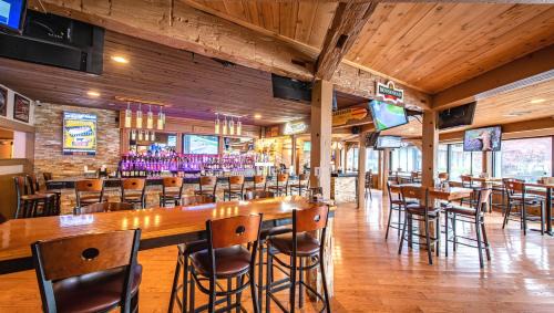 New Cumberland Hotel | Magnuson Grand Harrisburg