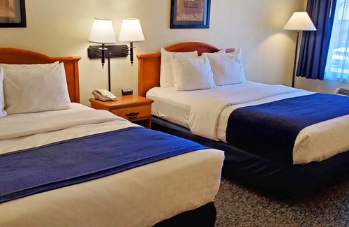Manitou Springs Hotel | Magnuson Grand Pikes Peak