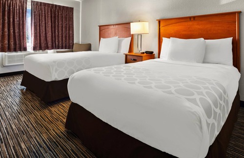 Romulus Hotel | Magnuson Hotel Detroit Airport