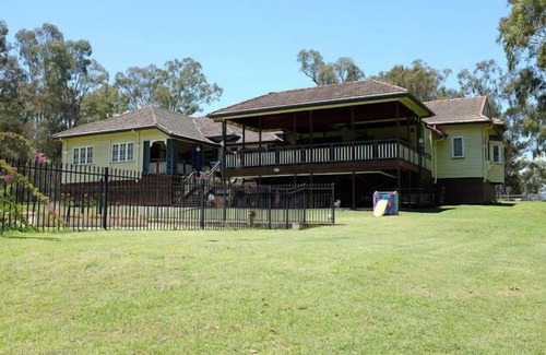 Boyland Other | Magpie Creek Thoroughbred Farmstay Family Unit