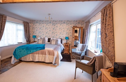 Barns Green Bed & Breakfast | Magpies