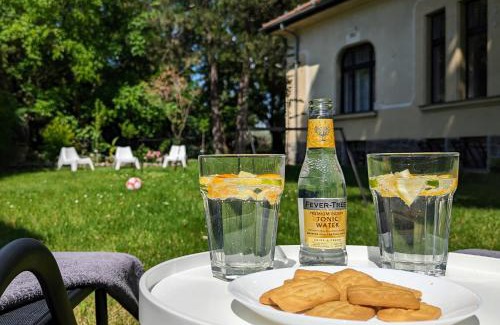 15th District Apartment | Magyaros-szecessziós Villa