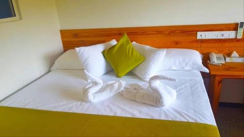 Waikkal Hotel | Maha Oya Breeze