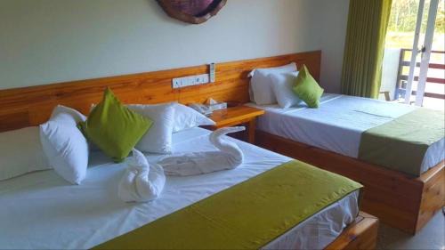 Waikkal Hotel | Maha Oya Breeze