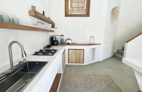 Popoyo Villa | MAHALO Charming 2-bedroom Villa Palmera on the beach with Pool, AC and Starlink!