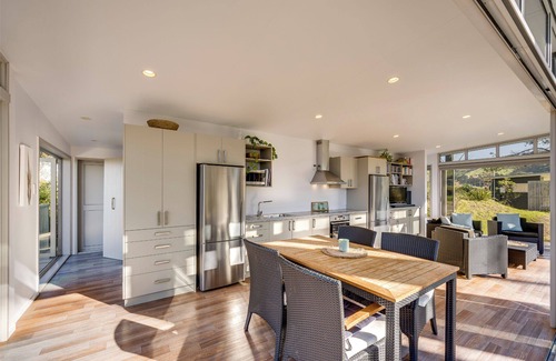 Mahia House | Mahanga Dunes Retreat - Mahia Holiday Home