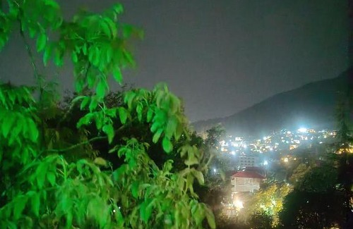 Bhagsu Nag Bed & Breakfast | Maharaj house