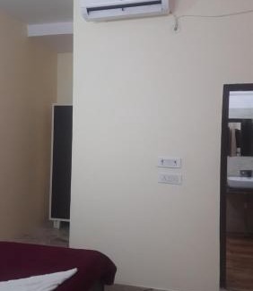 Delhi Bed & Breakfast | Maharaja home