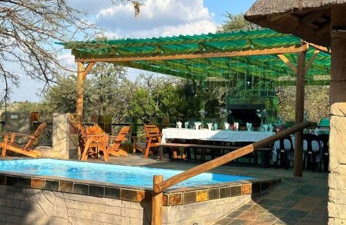 Maanhaarand Cabin | Mahikeng Lodge
