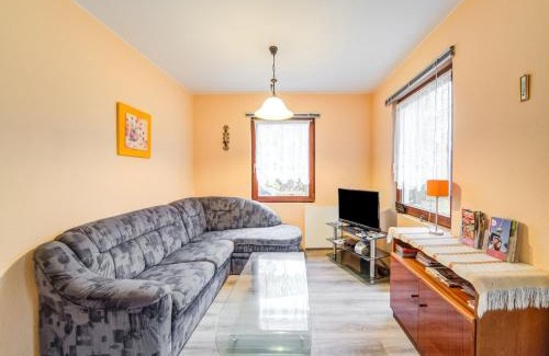 Mahlow House | Mahlow Garden Retreat