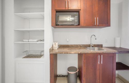 Maho Apartment | Maho Beach House - Spacious 2 Bedroom - Ocean View