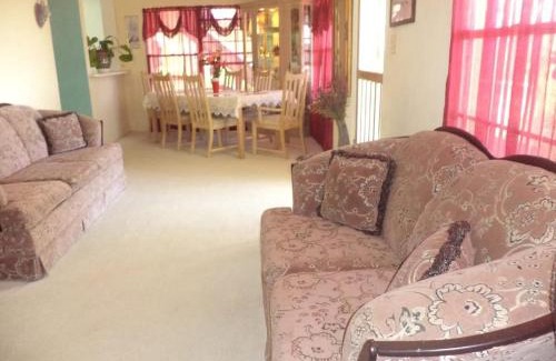 Estate Strawberry Hill House | Mahogany Getaway - Herbal Healing US Virgin Islands