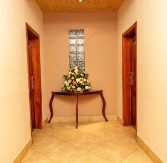 Labadi Hotel | Mahogany Lodge, Cantonments