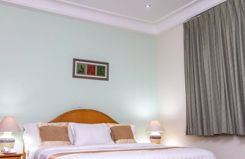Labadi Cabin | Mahogany Lodge, Cantonments