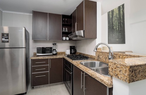 Rousseau Hotel | Mahogany Suites