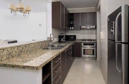 Rousseau Hotel | Mahogany Suites
