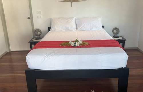 Naviti Island Resort | Mai Sunset Island Resort