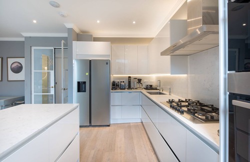 Little Venice Apartment | Maida Vale Elegance - Two Bedroom Apartment, Sleeps 5