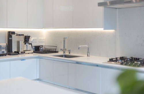 Little Venice Apartment | Maida Vale Elegance - Two Bedroom Apartment, Sleeps 5