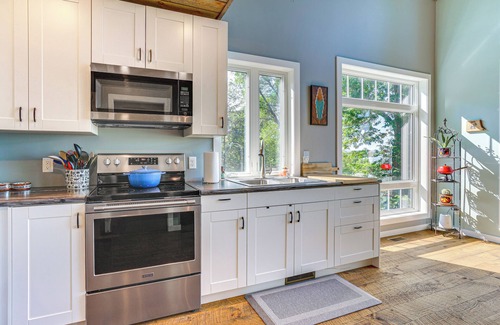 Maiden Rock Cottage | Maiden Rock Cottage w/Fire Pit & Lake Pepin Views