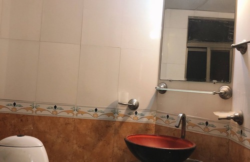 E-11 Sector Bed & Breakfast | Maidi Backpacker