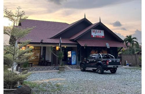 Kampung Ulu Takir Hotel | Maifa Village Chalet
