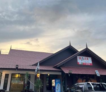Kampung Ulu Takir Hotel | Maifa Village Chalet