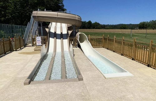 Sainte-Nathalene House | Maillac campsite * - Mobile Home 5 Rooms 10 People
