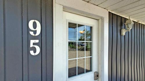 Wasaga Beach House | Main Beach River Retreat - Wasaga Beach 1 - Main Strip - 95 Mosley St