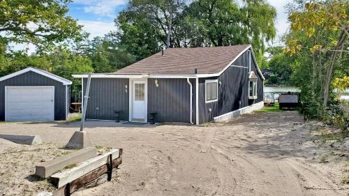 Wasaga Beach House | Main Beach River Retreat - Wasaga Beach 1 - Main Strip - 95 Mosley St