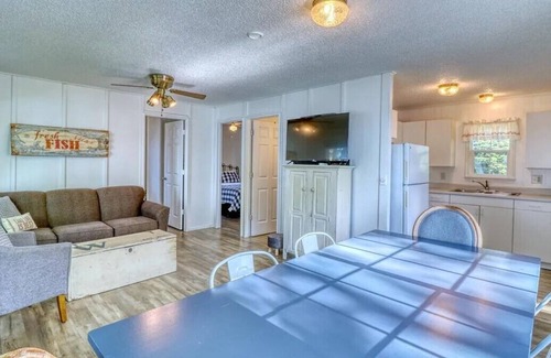 Detroit Lakes Cabin | Main Cabin and Bunk Cabin on Pelican Lake