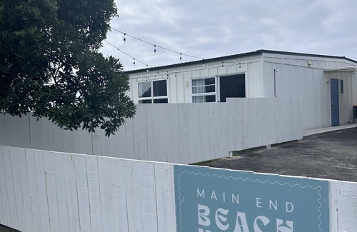 Waihi Beach House | Main End Beach Front House