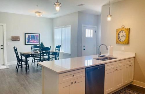 Bettendorf Apartment | Main Floor 2 Bedroom Condo in Bettendorf