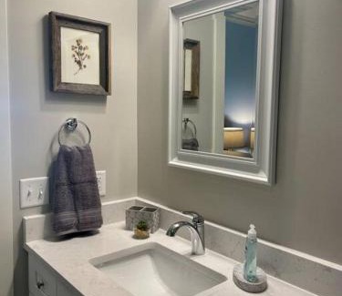 Bettendorf Apartment | Main Floor 2 Bedroom Condo in Bettendorf