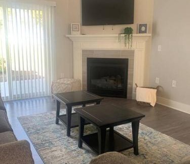 Bettendorf Apartment | Main Floor 2 Bedroom Condo in Bettendorf