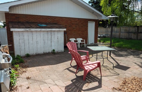 Varsity House | Main Floor 3BR Suite in Varsity| Bright & Spacious