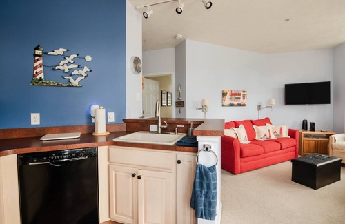 Manistee Condo | Main Floor, Easy Access Water View Condo