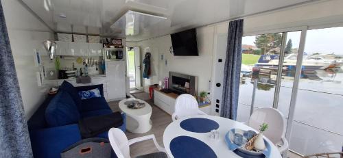 Bischberg Boat Rental | Main Hausboot Lore in der Marina Trosdorf bei Bamberg
