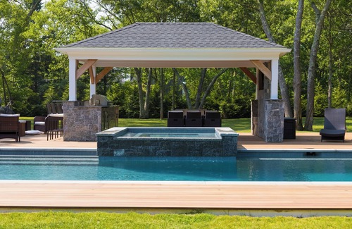 Vineyard Haven House | Main house and a separate apartment with saltwater pool, spa, outdoor cooking!