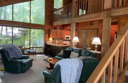 Macon House | Main Lake, Flat Yard, Hanging Bed, Dock, Kayak, Firepit, Screened Porch