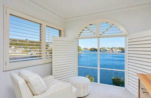 Sorrento House | Main River Mansion 5 bed + pool