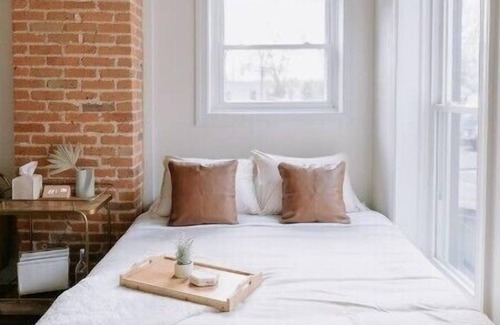Chambersburg Apartment | Main St. Loft Washer/Dryer + Parking Included