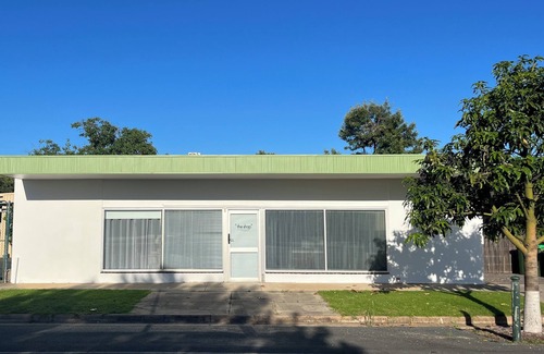 Wahgunyah Apartment | Main street accommodation near the Murray River and wineries!