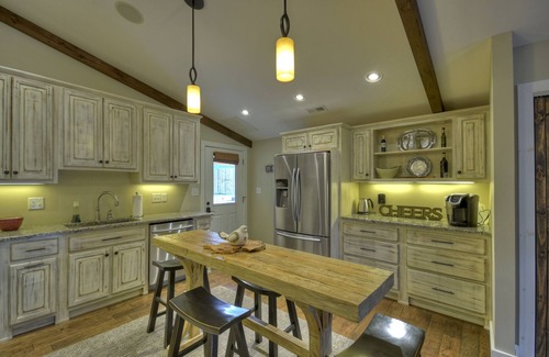 Blue Ridge House | Main Street Cottage - Downtown Blue Ridge