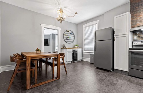 St. Charles Apartment | Main Street Living! 2 Bedroom Unit right On Main!