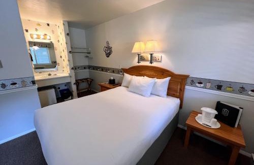 Fish Creek Hotel | Main Street Motel