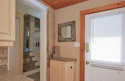 Bayfield Cottage | Main Street Retreat lovely heritage cottage steps from restaurants