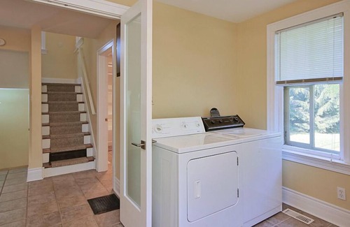 Bayfield Cottage | Main Street Retreat lovely heritage cottage steps from restaurants